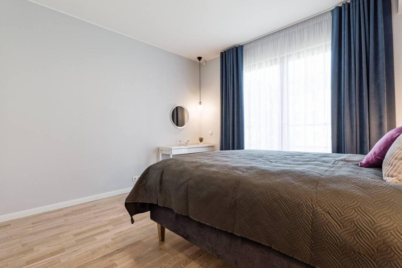 Central Apartments, Quiet With Free Parking And Ac. Tallinn Exterior foto