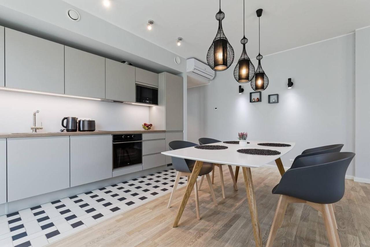 Central Apartments, Quiet With Free Parking And Ac. Tallinn Exterior foto