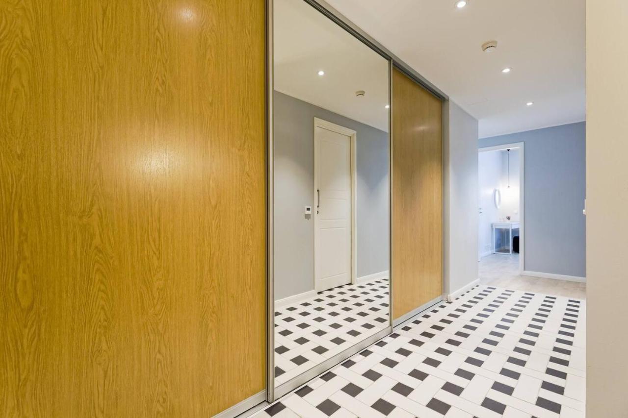Central Apartments, Quiet With Free Parking And Ac. Tallinn Exterior foto