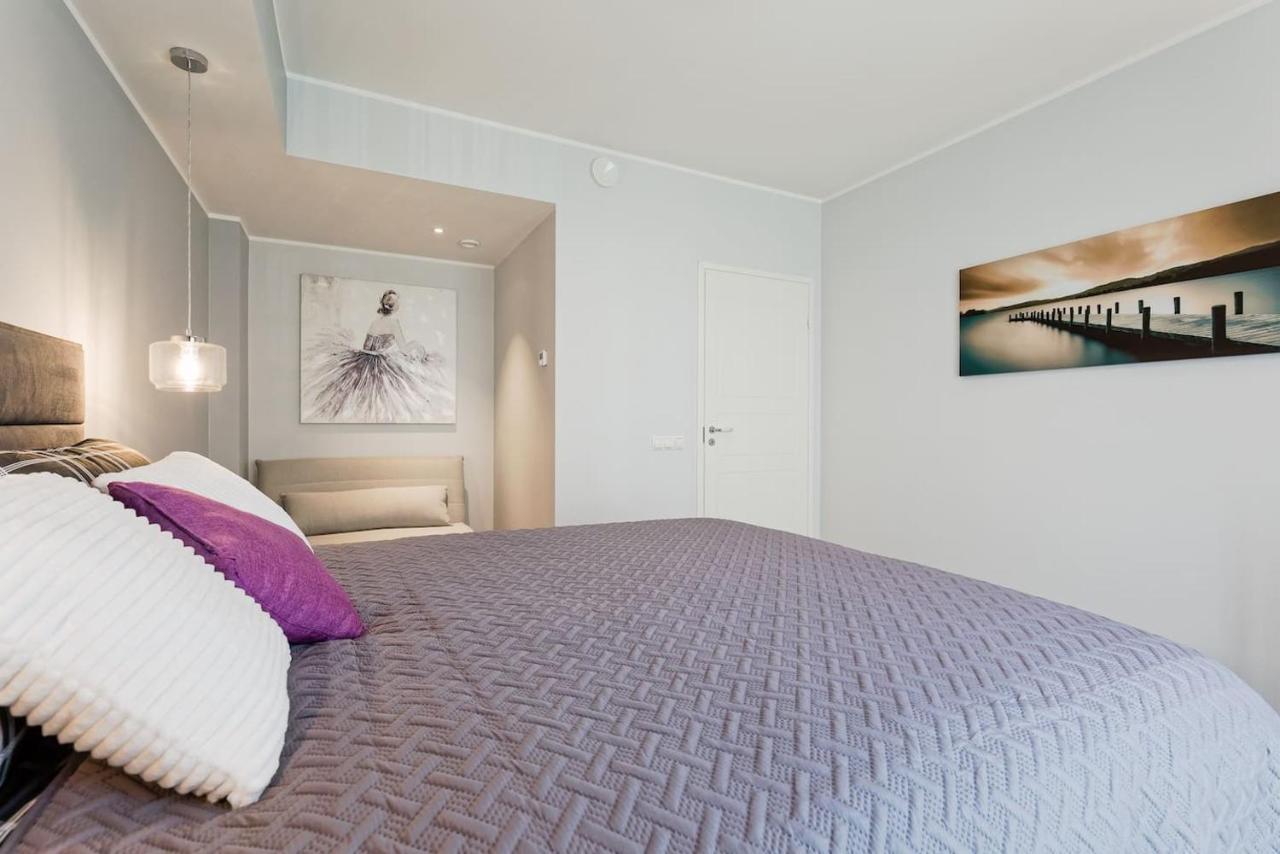 Central Apartments, Quiet With Free Parking And Ac. Tallinn Exterior foto