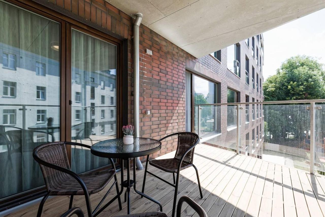 Central Apartments, Quiet With Free Parking And Ac. Tallinn Exterior foto