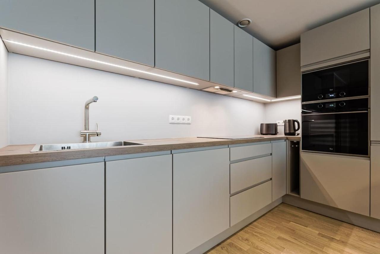 Central Apartments, Quiet With Free Parking And Ac. Tallinn Exterior foto
