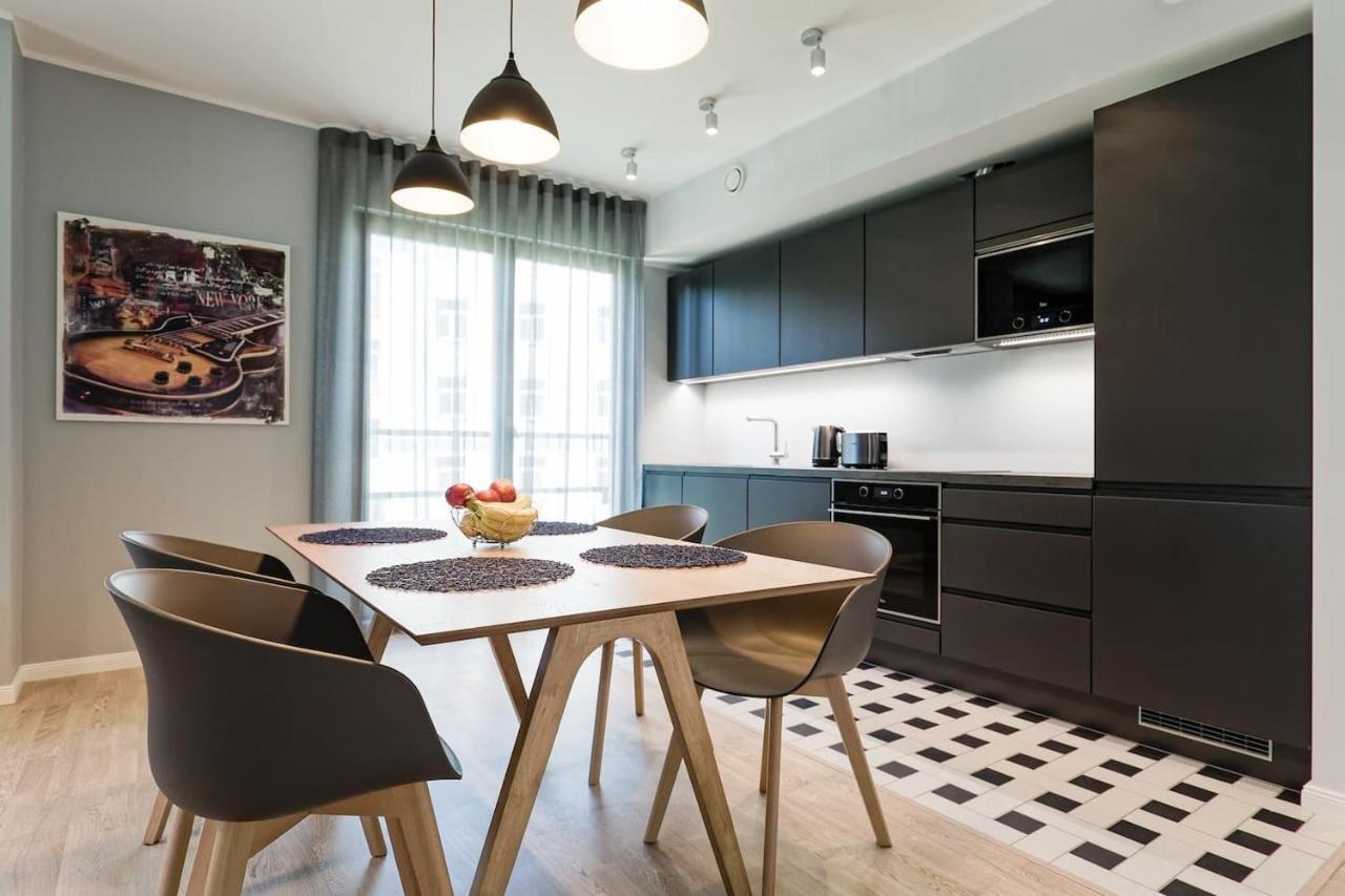 Central Apartments, Quiet With Free Parking And Ac. Tallinn Exterior foto