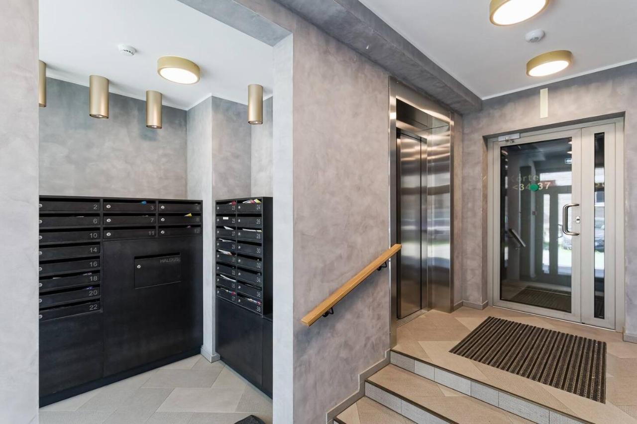 Central Apartments, Quiet With Free Parking And Ac. Tallinn Exterior foto