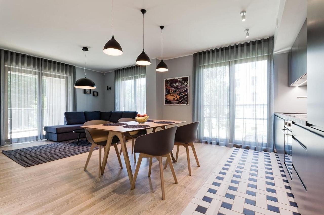 Central Apartments, Quiet With Free Parking And Ac. Tallinn Exterior foto